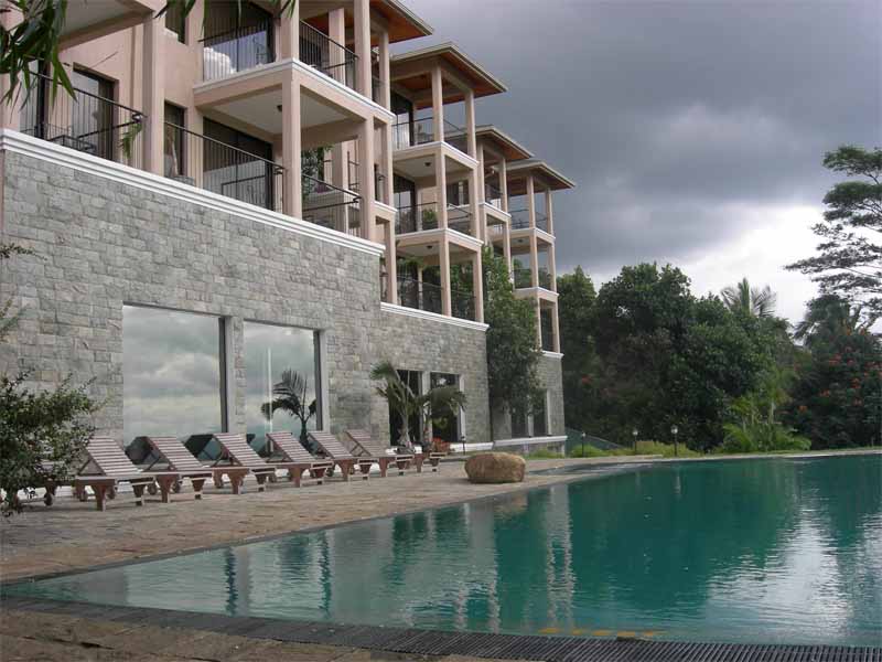 Randholee Hotel Kandy Pool Side